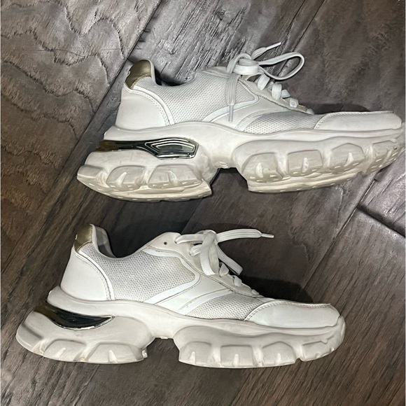 Aldo Chunky Sole Shoe - Picture 6 of 9